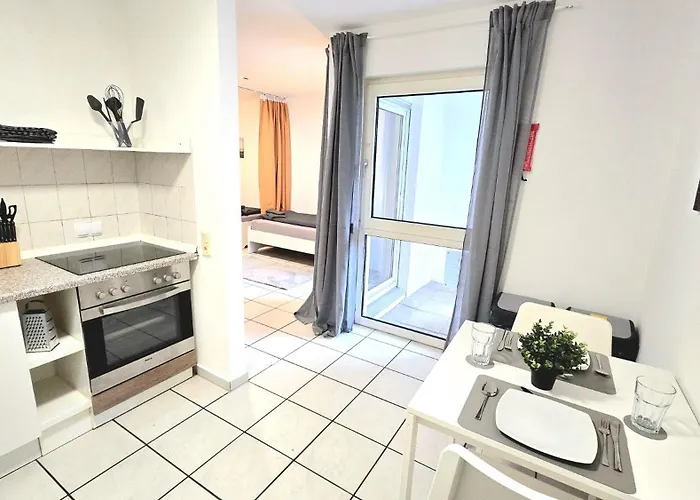 Mit 2 Einzelbetten, Terrasse, Parkplatz, Wlan, Voll Ausgestattet - Monteurwohnung Mf01 Apartamento *